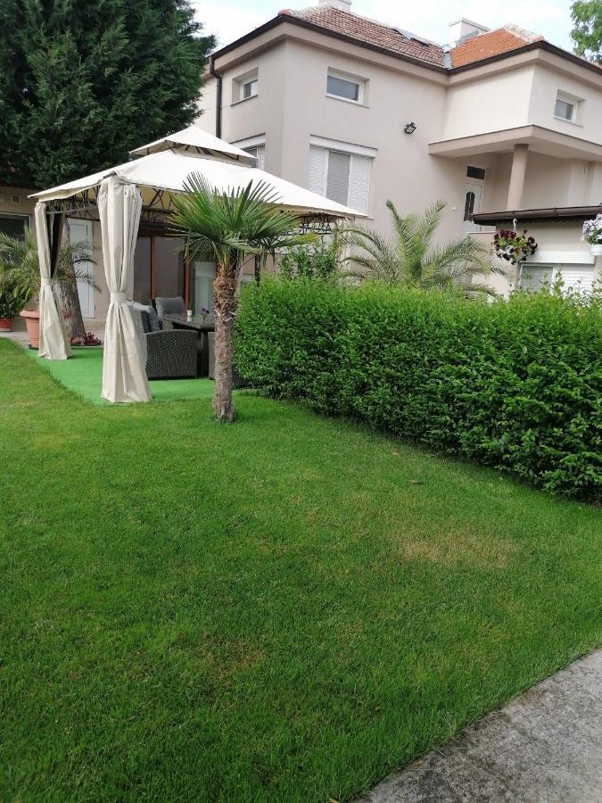 Villa Ros Guest House Szvilengrad Kültér fotó