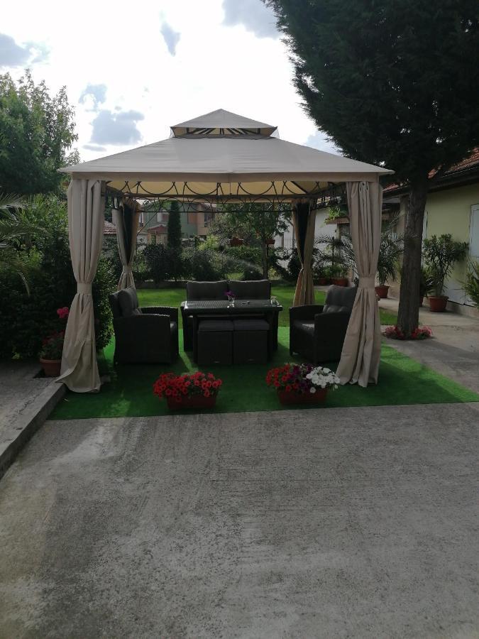 Villa Ros Guest House Szvilengrad Kültér fotó