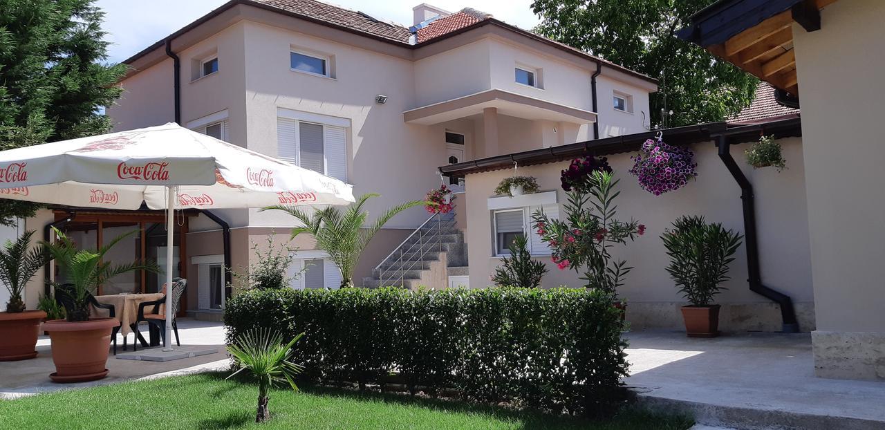 Villa Ros Guest House Szvilengrad Kültér fotó
