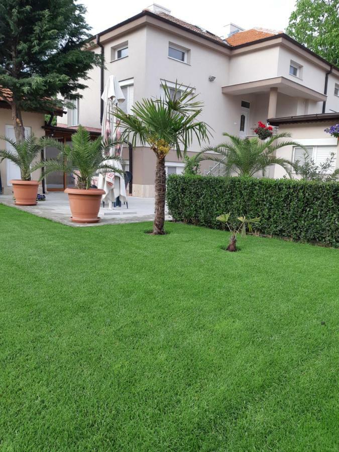 Villa Ros Guest House Szvilengrad Kültér fotó