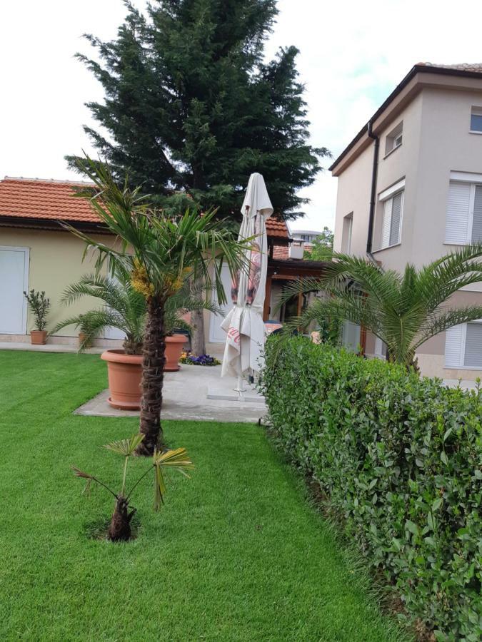 Villa Ros Guest House Szvilengrad Kültér fotó