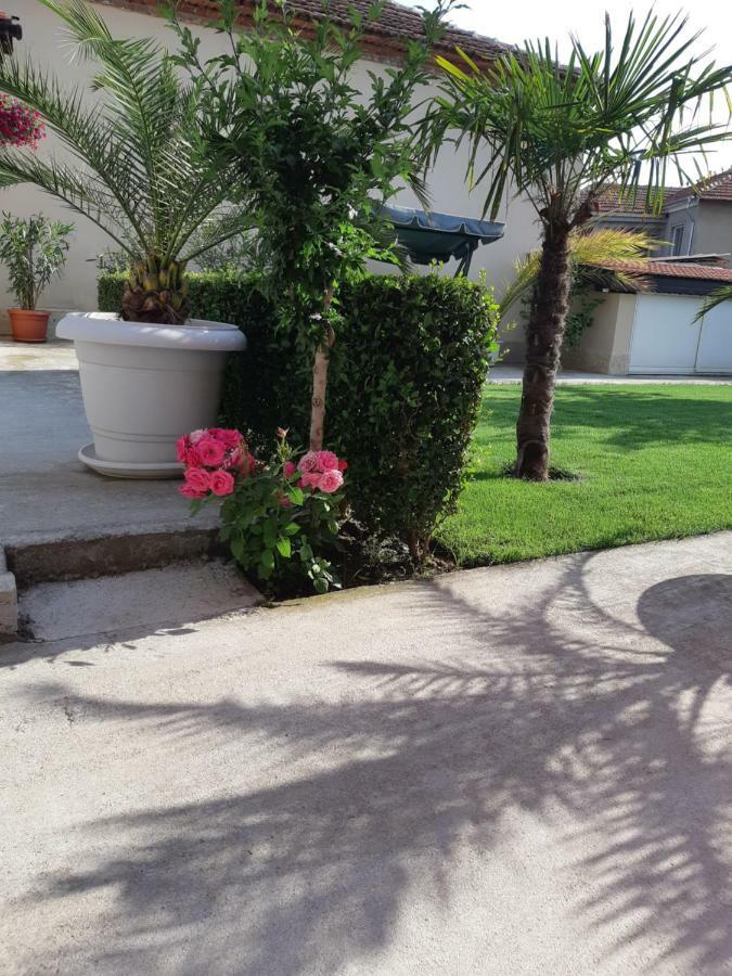 Villa Ros Guest House Szvilengrad Kültér fotó