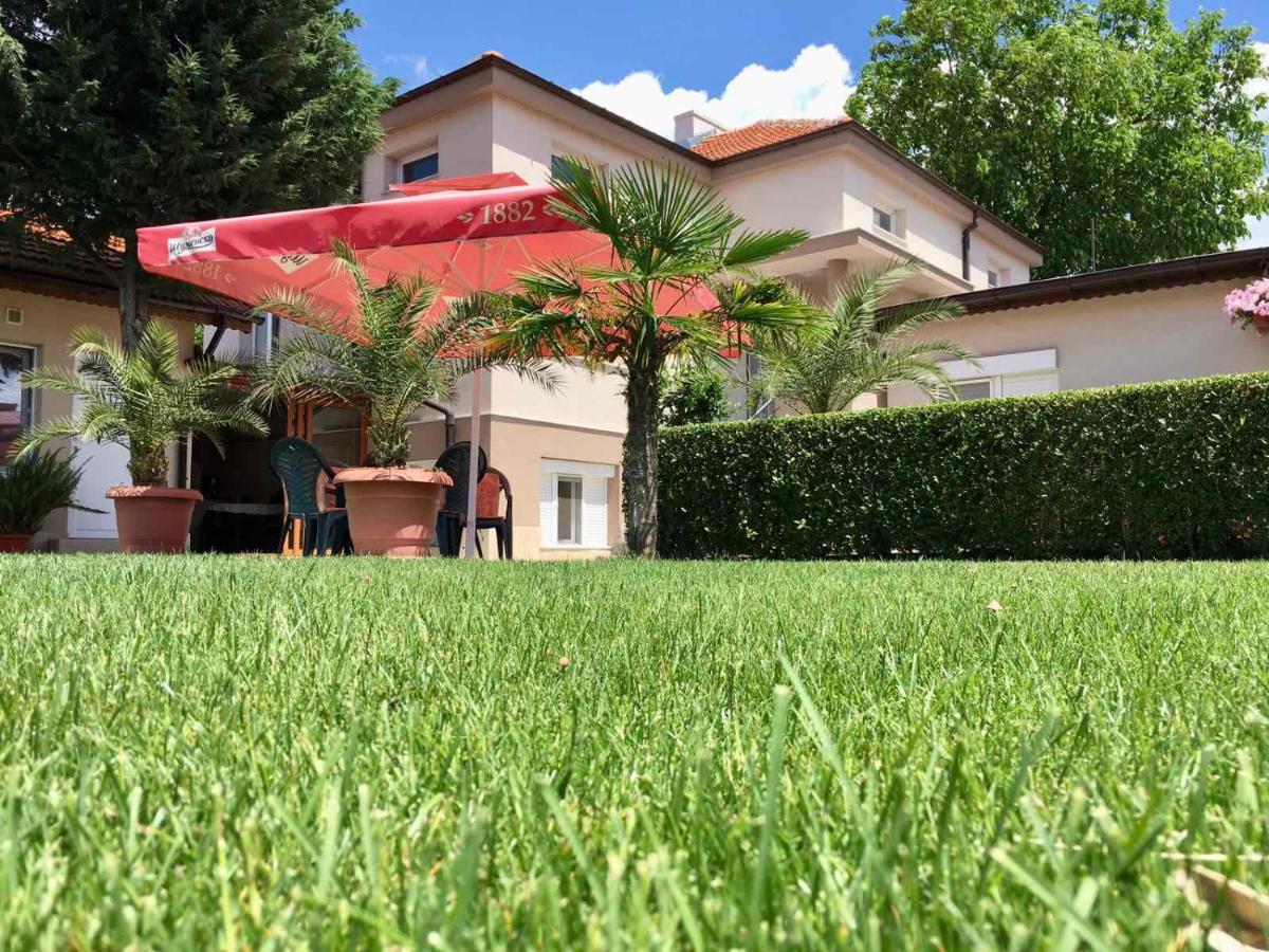 Villa Ros Guest House Szvilengrad Kültér fotó